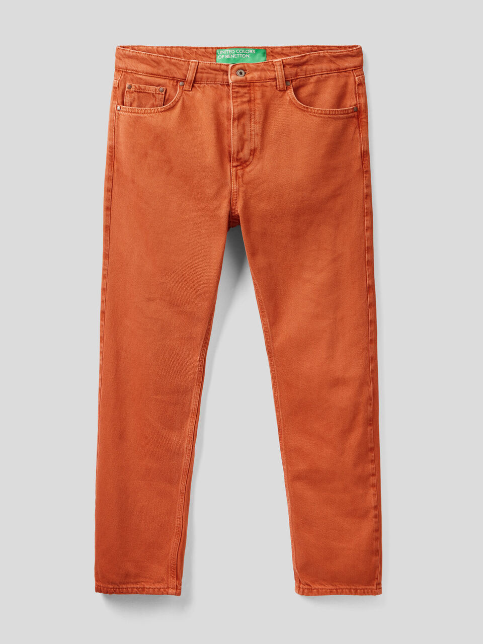 Five-pocket carrot fit jeans image number 1