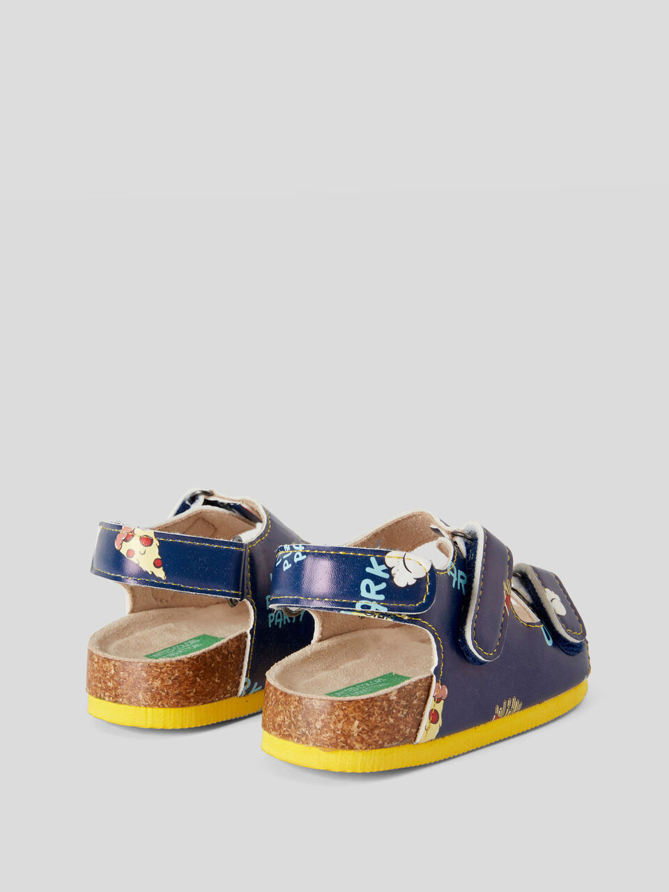 Flat printed sandals image number 2