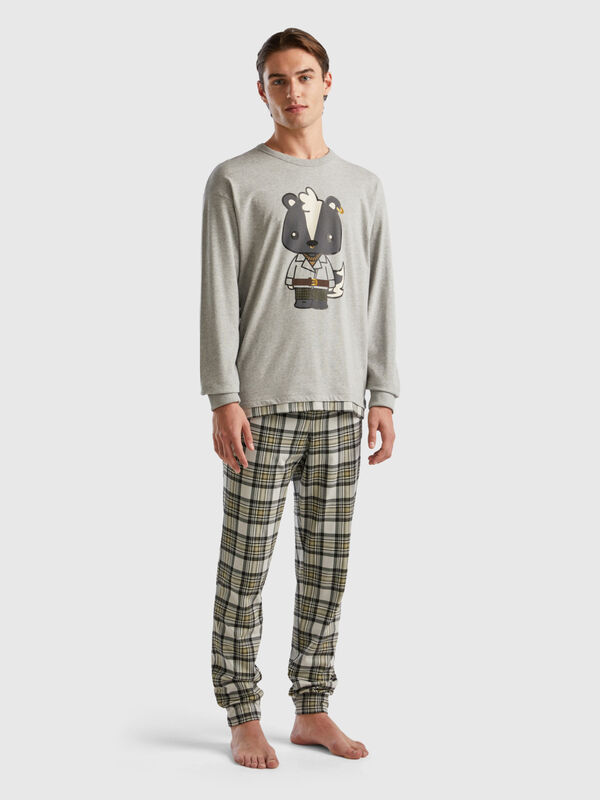 Long pyjamas with mascot print